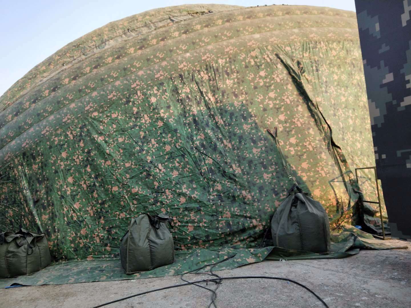 海淀军用充气帐篷